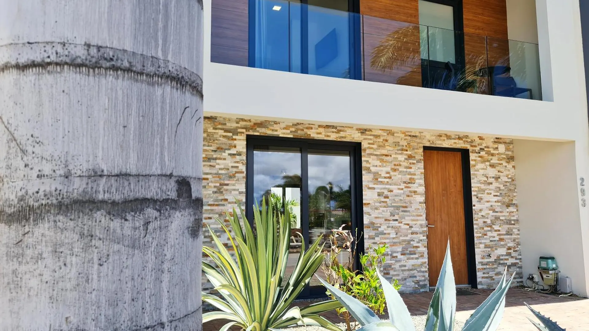 Tuscany Residence Aruba Palm Beach