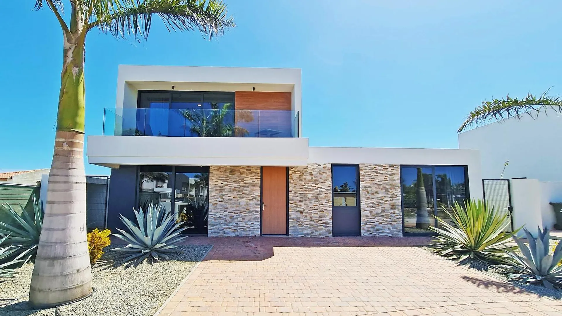 Tuscany Residence Aruba Palm Beach